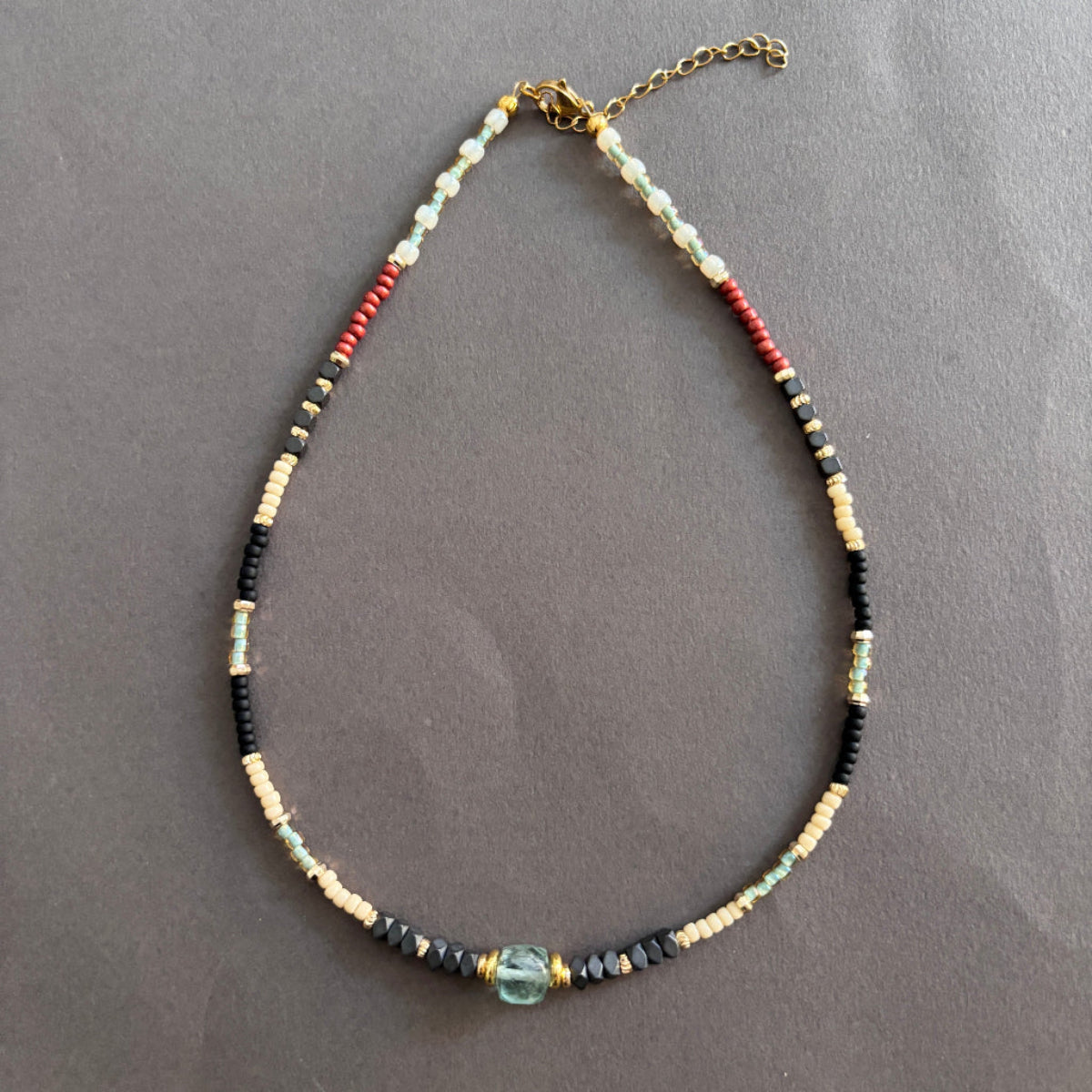 שרשרת בלק פלורייט | שרשרת חרוזים מיוחדת - ARIO By Shlomit Berdah