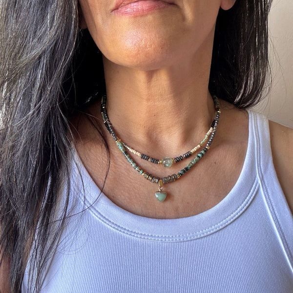 שתי שרשראות, סיפור אחד | ליבי & בלק פלורייט - ARIO by Shlomit Berdah