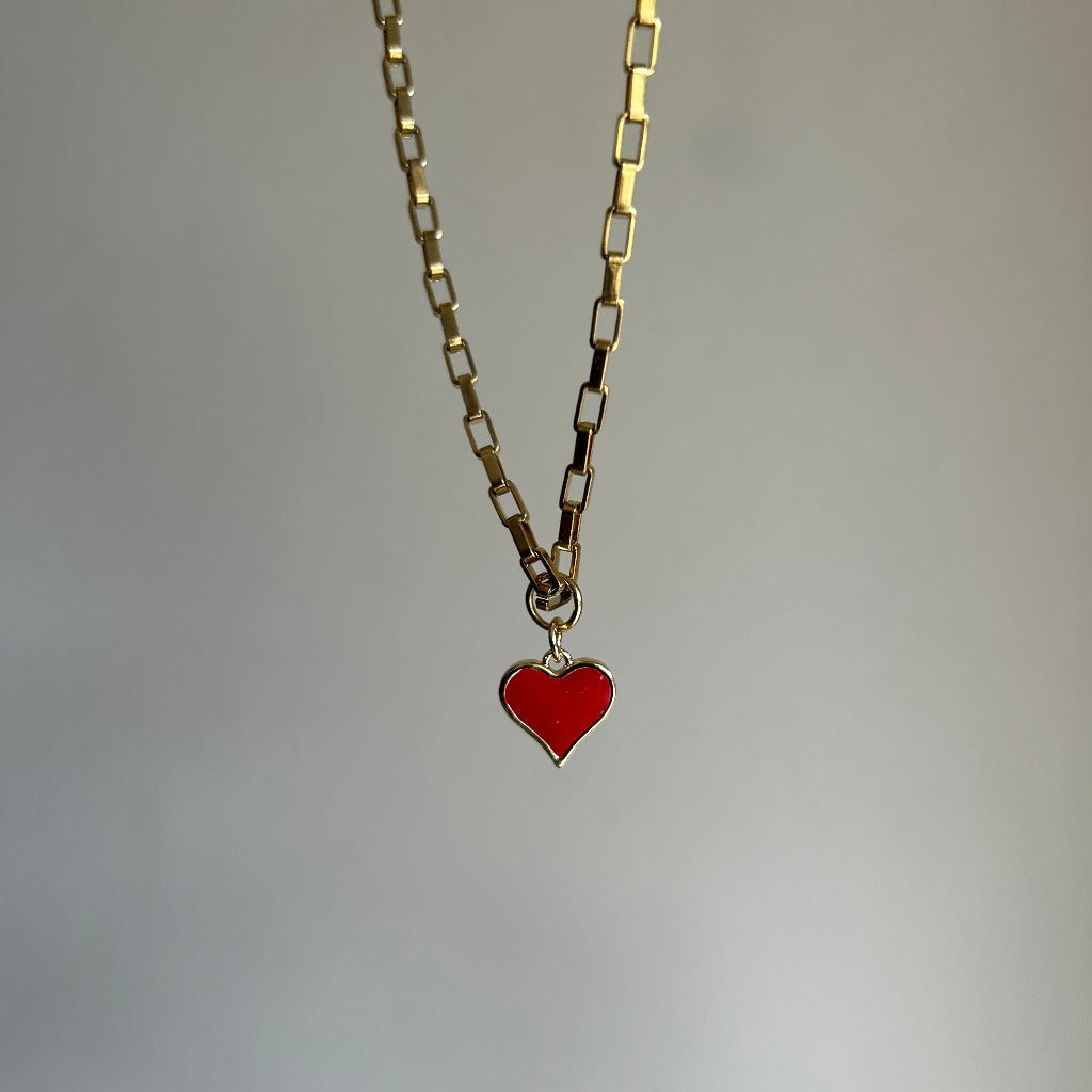 שרשרת זהב לולאות ארוכה עם תליון לב אדום - ARIO by Shlomit Berdah