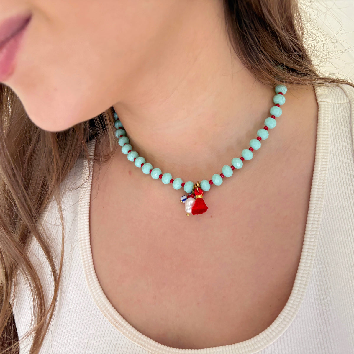 שרשרת חרוזים תכלת עם גדיל אדום ופנינה- ARIO By Shlomit Berdah
