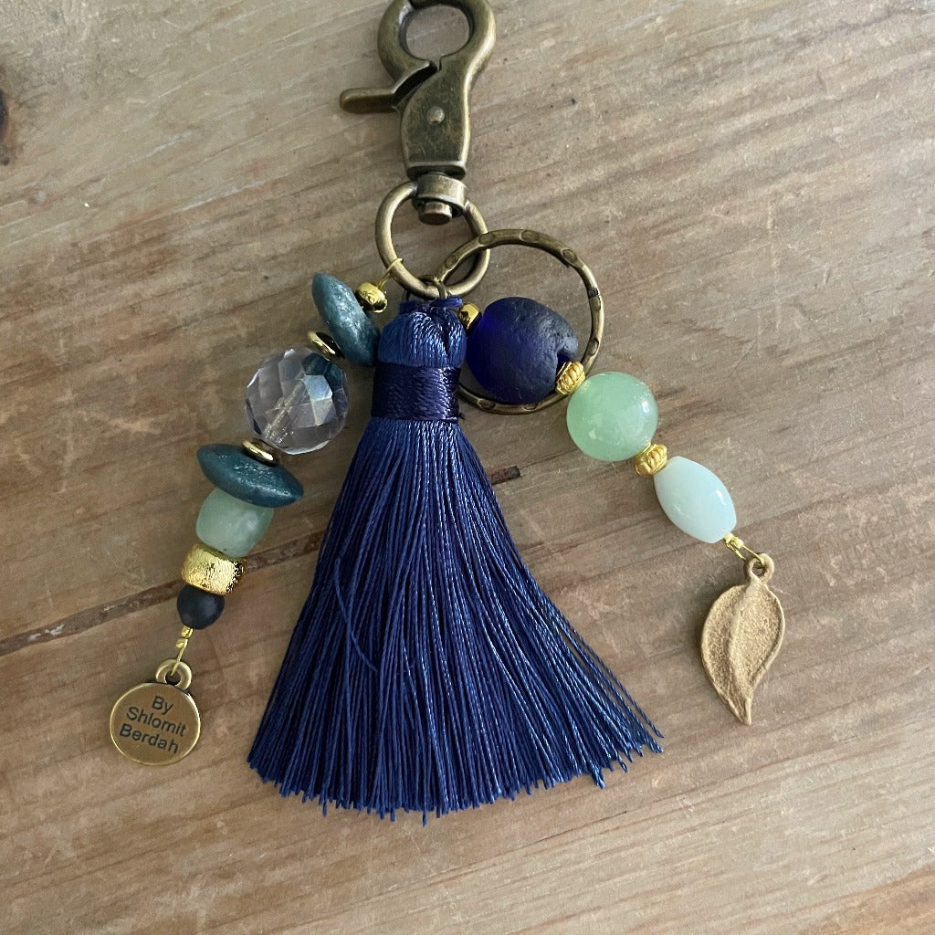 מחזיק מפתחות כחול רויאל| תלייון קישוט| מתנה לאישה - ARIO by Shlomit Berdah