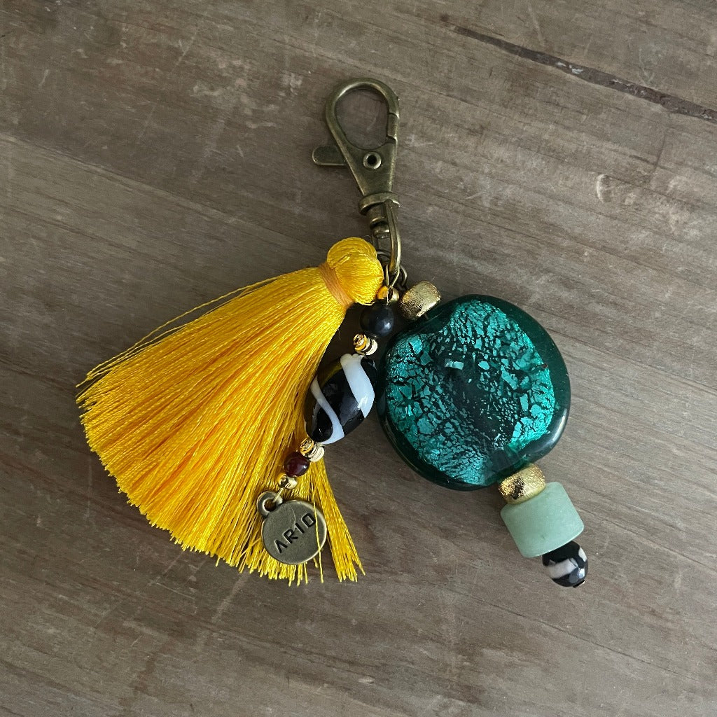 מחזיק מפתחות צהוב| תליון בוהמייני לתיק - ARIO by Shlomit Berdah